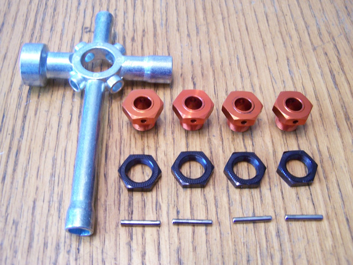 HPI Savage X 4.6 GT-6 17mm Aluminum Wheel Hexes Hex Nuts
