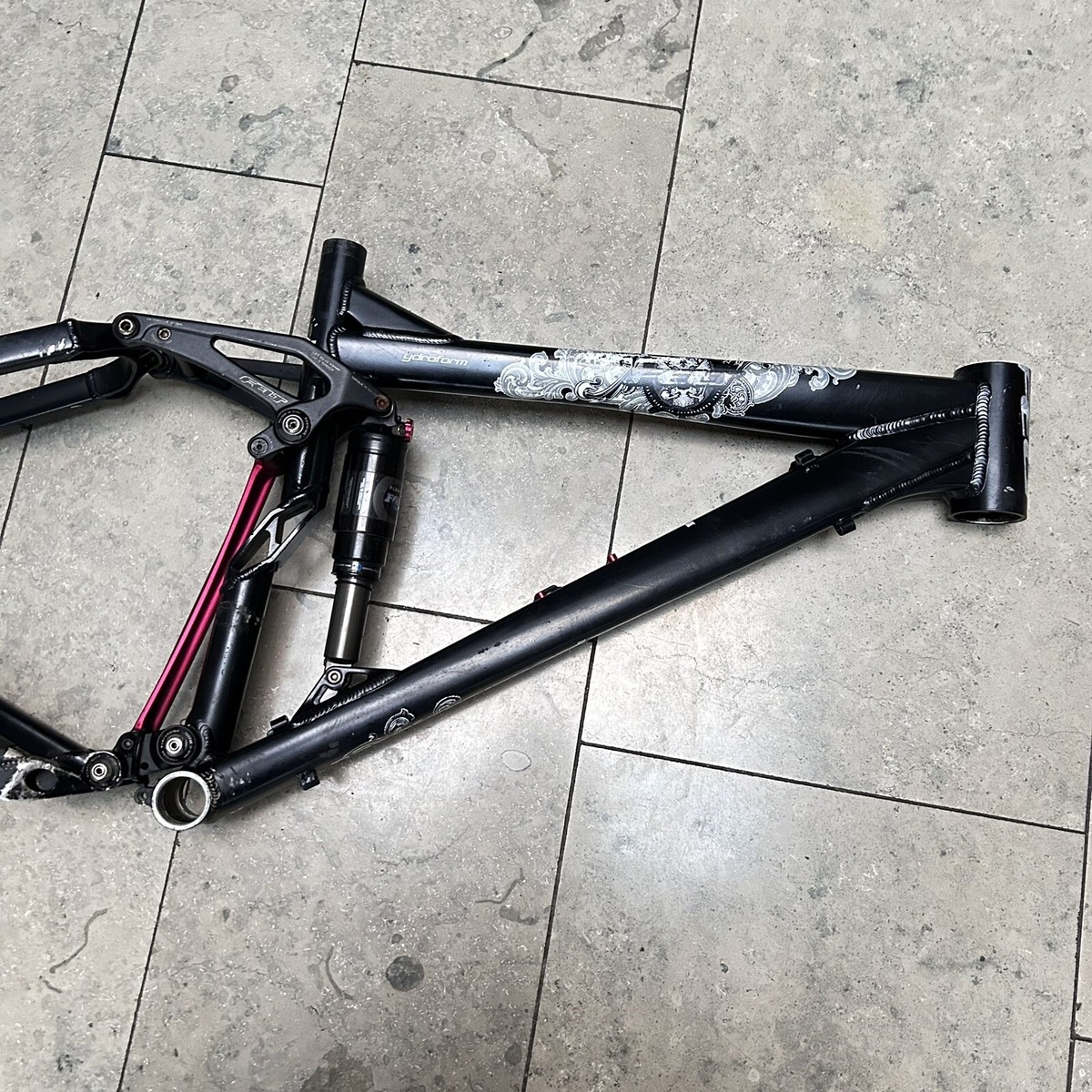 Felt Redemption 3 Hydroform Mountain Bike Frame Fox Float R Full