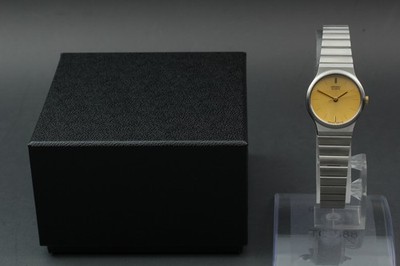 Vintage 1984 N MINT Seiko 2C21-0210 VTD014 Gold Quartz Womens