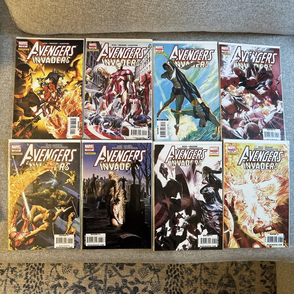 AVENGERS / INVADERS 1-12 (2008), Complete Series + Giant Size + Sketchbook - Image 3 of 4