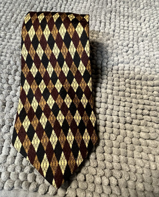 Tom James 100% Silk Tie argyle diamond gold burgundy black