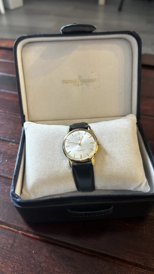 Cronómetro Ulysse Nardin 34 mm circa años 60 oro 18k Foto 2 de 4