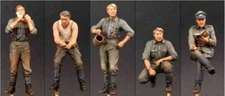 1/35 WWII German Mechanics and Officers Resin Figures Set Model Kit Unassembled