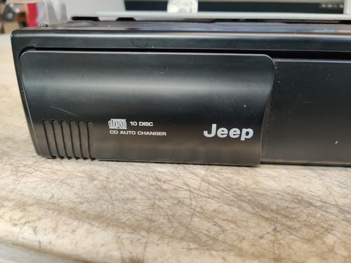 1999 - 2004 OEM JEEP Grand Cherokee 10 Disc CD Changer 56042129AF - Picture 2 of 10