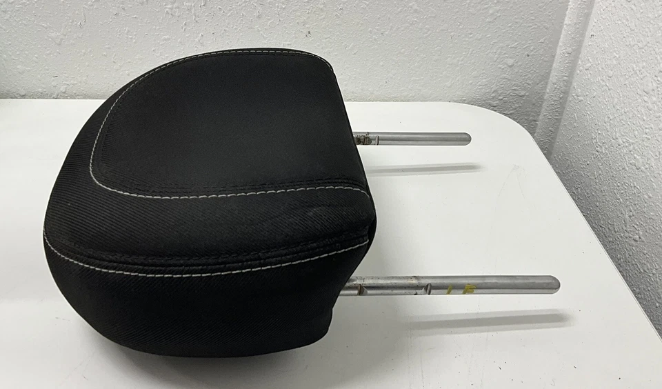 RAM PROMASTER 3500 2019 reposacabezas delantero izquierdo OEM Foto 3 de 4