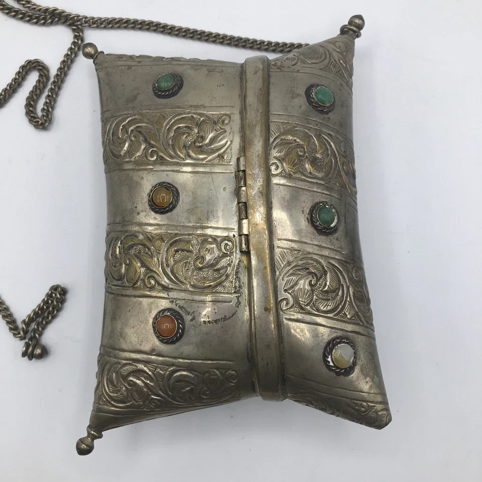 Посеребренный металлический кошелек наволочка клатч с кабушонами. Цепь 32 дюйма - Изображение 4 из 4