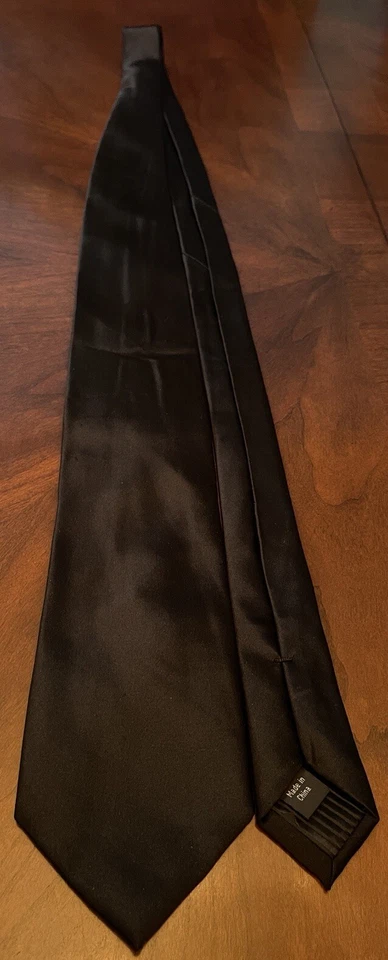 Corbata de cuello Kenneth Roberts platino negra 100 % seda para hombre hecha en China Foto 3 de 4