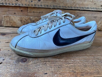 Vintage 70's Nike bruins white leather low-top sneakers Vintage 70's Nike bruins white leather low-top sneakers