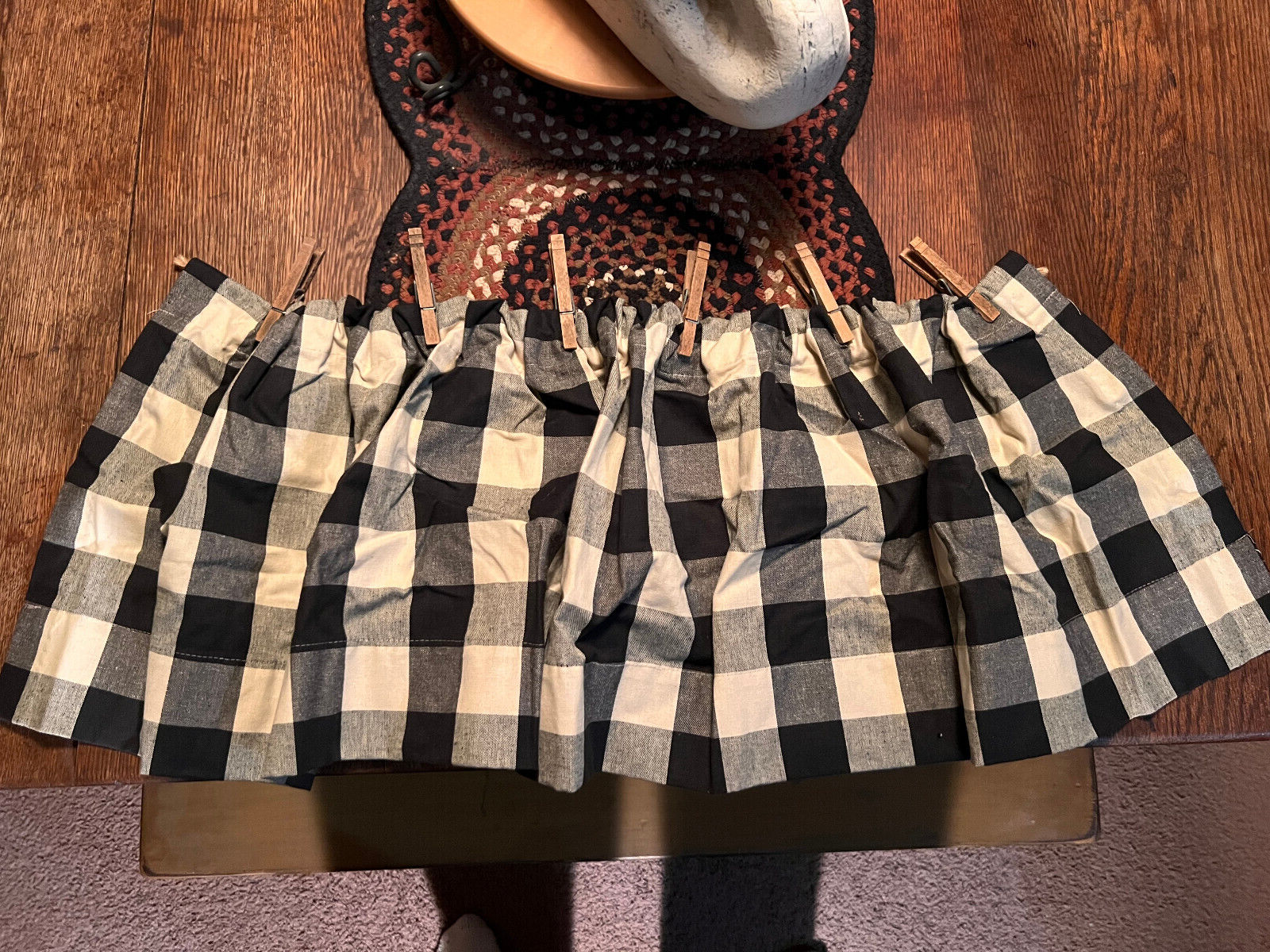 Country Curtains Black and White Lined Plaid Valance