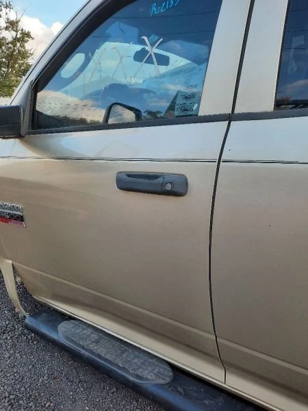 2011-2012 Dodge Ram 3500 Driver Left Front Door Crew Cab PC-PWL Gold OEM Foto 3 de 4