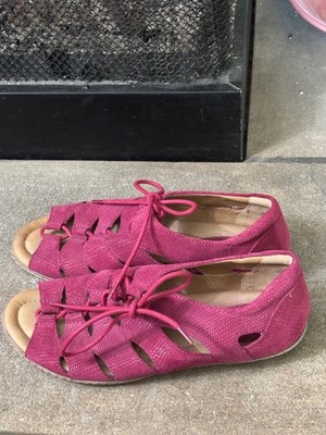 Earth Plover Gladiator Sandals Women's size  8 inches Raspberry NEW