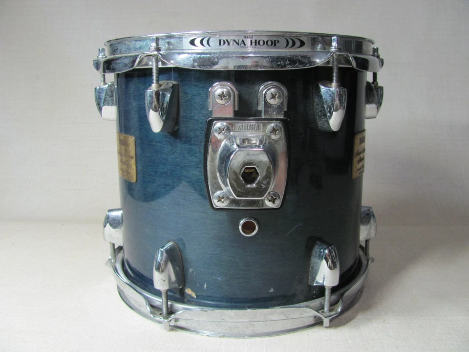 YAMAHA MAPLE CUSTOM ABSOLUTE TOM DRUM ATT1010 10”x9” VINTAGE SEA BLUE JAPAN - Image 3 of 4