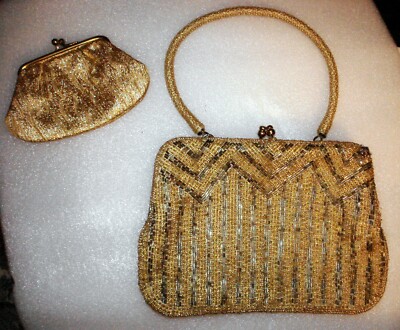 1920 MICRO-BEADED GOLD AND SILVER ART DECO EVENING BAG WITH