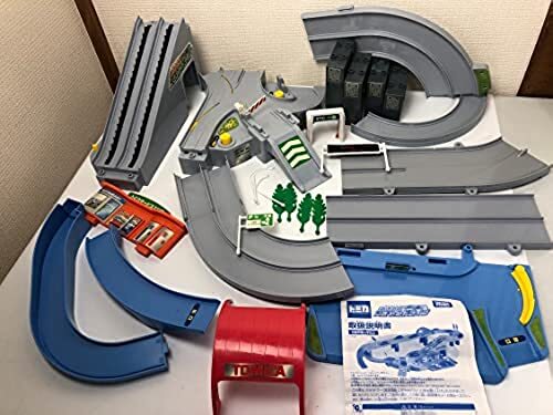 Takara Tomy Tomica World Busy Bustling Highway Nigiyaka