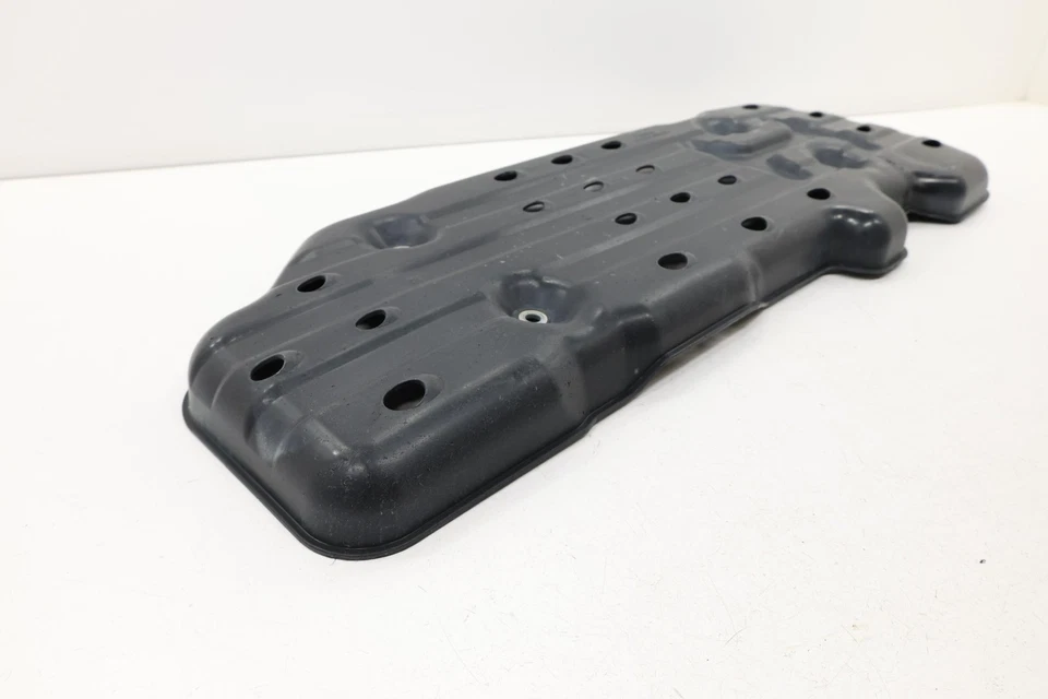 2005 - 2023 TOYOTA TACOMA PROTETOR DE ESCUDO DE SUPORTE DE TANQUE DE COMBUSTÍVEL FABRICANTE DE EQUIPAMENTO ORIGINAL 7760604020 - Imagem 2 de 4