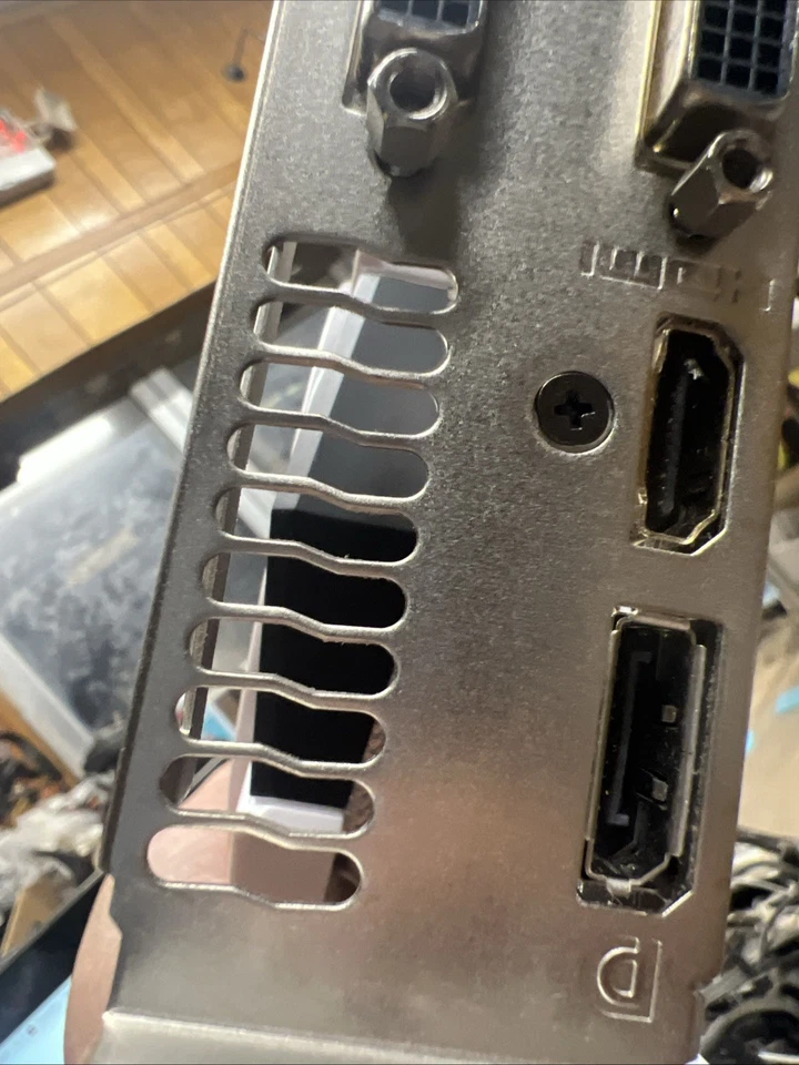 Tarjeta de video MSI GeForce GTX 970 4GD5T OC 4GB GDDR5 PCIe 3.0x16 DP HDMI DVI-I DVI-D Foto 4 de 4