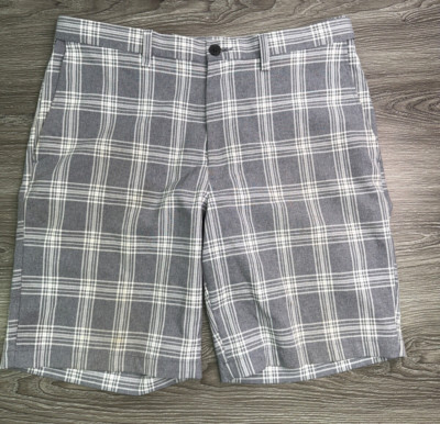 Cool Pro 18 Men's Golf Shorts Size 36 Gray White Plaid Comfort Waist