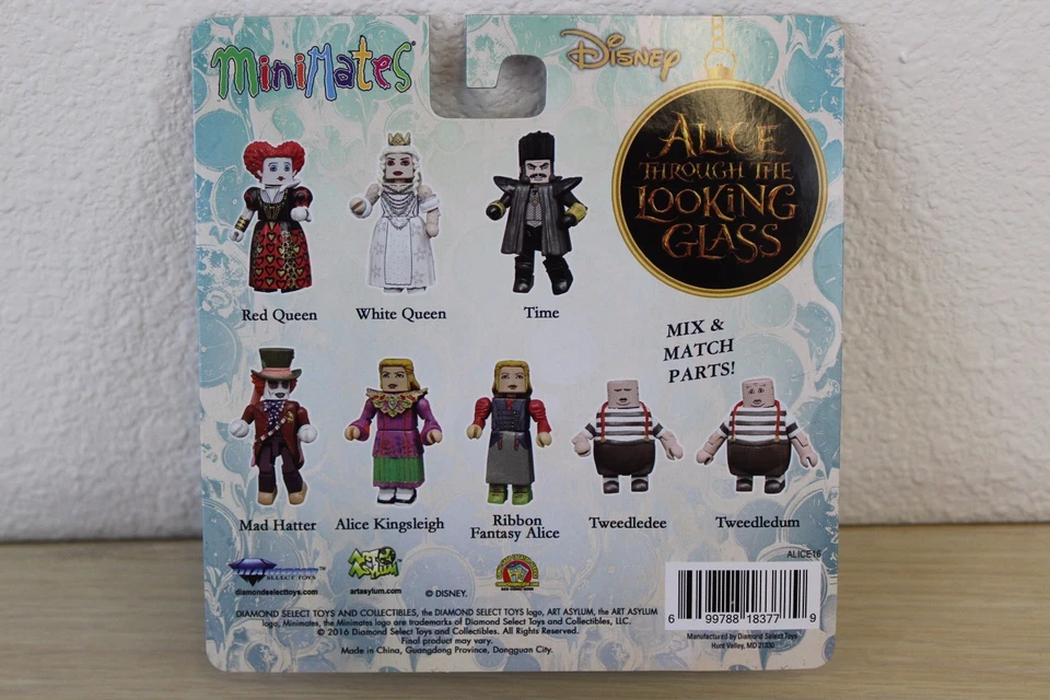 Conjunto com 2 pacotes Alice Through Looking Glass Minimates Kingsleigh & Tweedledee NOVO - Imagem 3 de 3