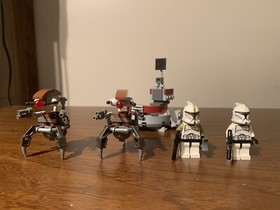 LEGO Star Wars Clone Troopers v. Droidekas #75000 COMPLETE SET W/ 4 MINIFIGURES