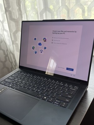 Lenovo Yoga Slim 7x 14.5'' 2944x1840 X Elite X1E-78 16GB RAM 512GB SSD Win 11 Pro