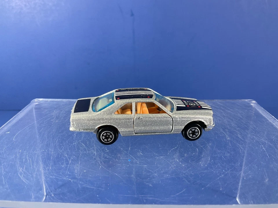 Vintage Yatming, No. 1087, 1980's Silver Mercedes Benz 500 Die-Cast Car, Team 87 - Image 4 of 4