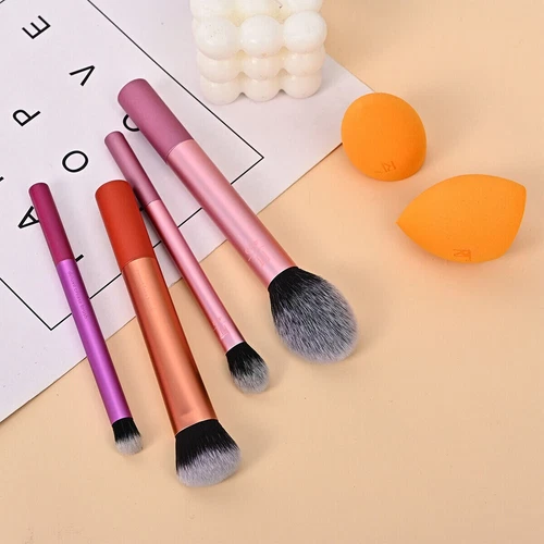 Real Techniques Makeup Brushes Set Foundation Smooth Blender Sponges Puff tool - Picture 8 of 8