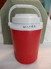 Vintage Rubbermaid GOTT Red Insulated 1 Gallon Water Cooler Jug w/ Spout, #1504