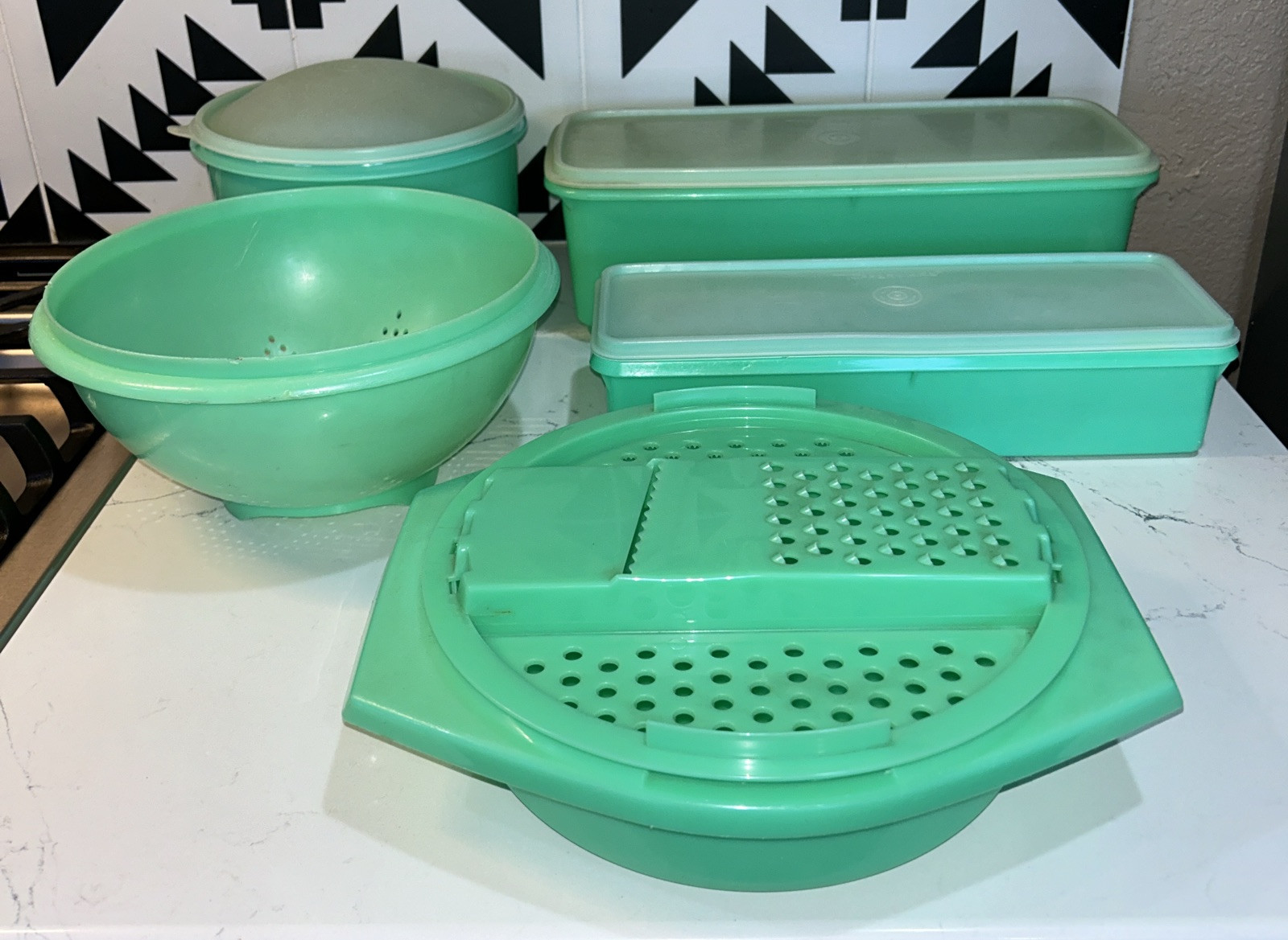 Tupperware VTG Green Jadeite 1424 ~ 892 ~ 782 ~ 786 ~ 339 Lot Grater Strainer
