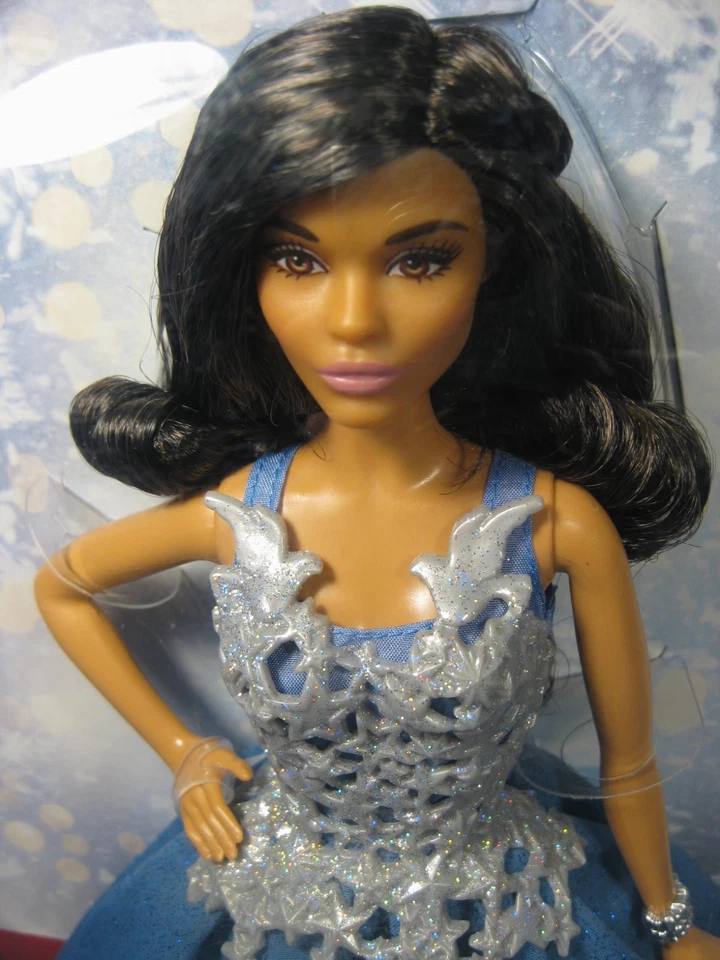 2016 PEACE HOPE LOVE HOLIDAY AFRO-AMERICANO AA BONECA BARBIE MATTEL DGX99 NRFB  - Imagem 4 de 4