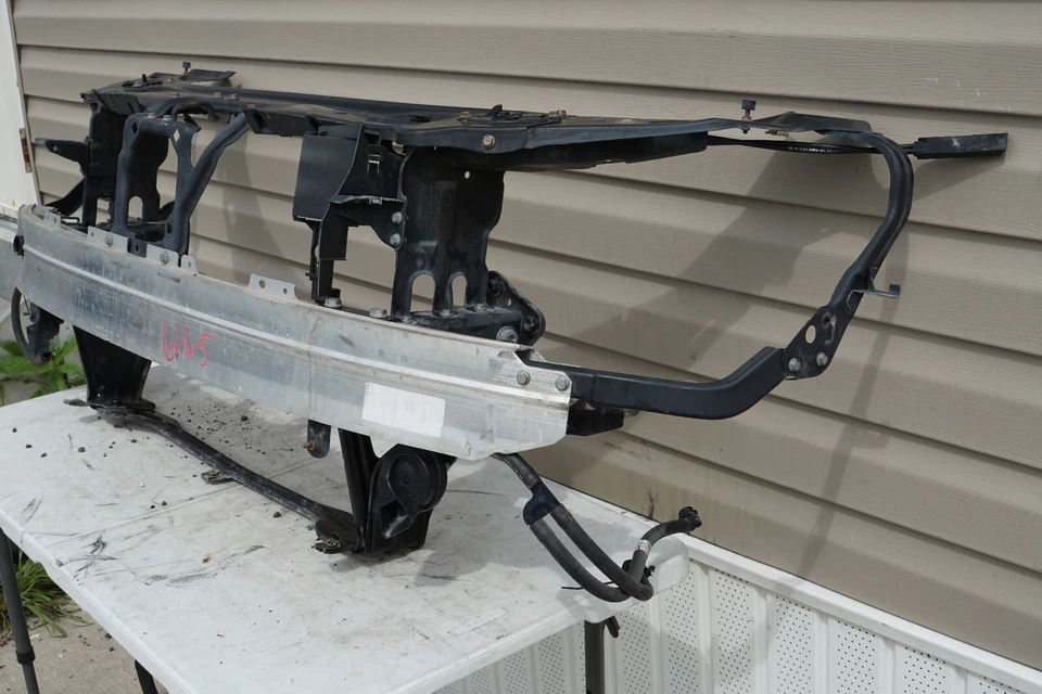 Mercedes-Benz S550 W221 2007-2009 soporte de radiador con refuerzo de parachoques OEM Foto 4 de 4