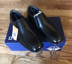 dockers slip resistant shoes