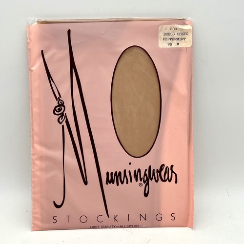 Vintage MUNSINGWEAR PINK Beige Panty Hose Nylon Stockings 9 1/2 Sheer Peppermint - 第 1/3 張圖片
