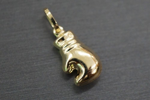 14K Solid Yellow Gold Boxing Glove Charm Pendant. - Picture 7 of 7
