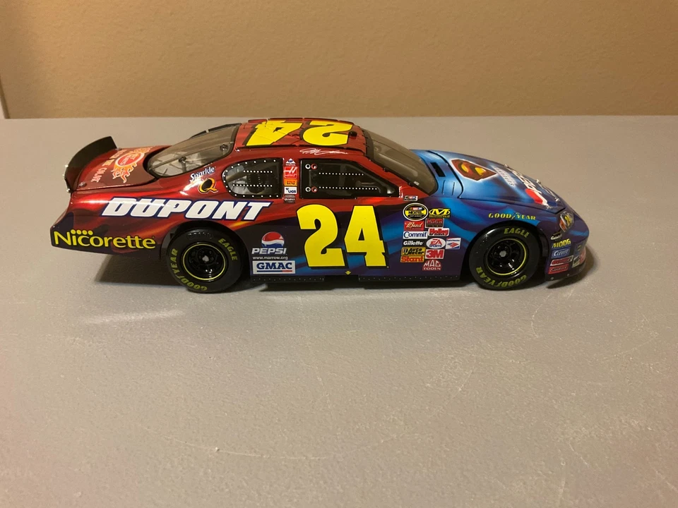 Jeff Gordon #24 Pepsi Superman Returns 2006 Monte Carlo SS Elite 1 de 1.800 Foto 3 de 4