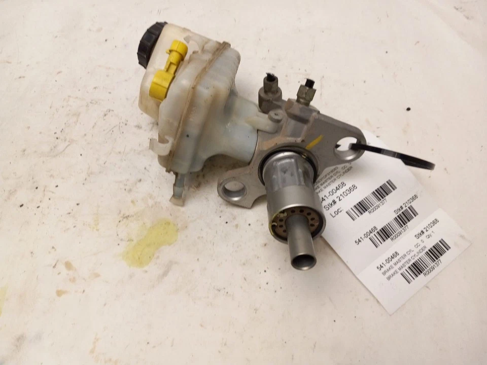 BRAKE MASTER CYLINDER FOR BUICK LACROSSE 2011 - 2017 - Image 3 of 4