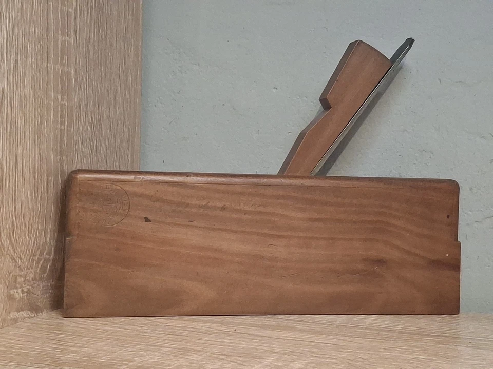 RABOT BOUVET DOUCINE AUX MINES DE SUEDE OUTILS ANCIENS EN CORMIER 600 - Photo 2/4