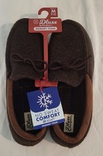 Dluxe by Dearfoams Men's Jacoby Moccasin Slippers in brown NWT 9/10