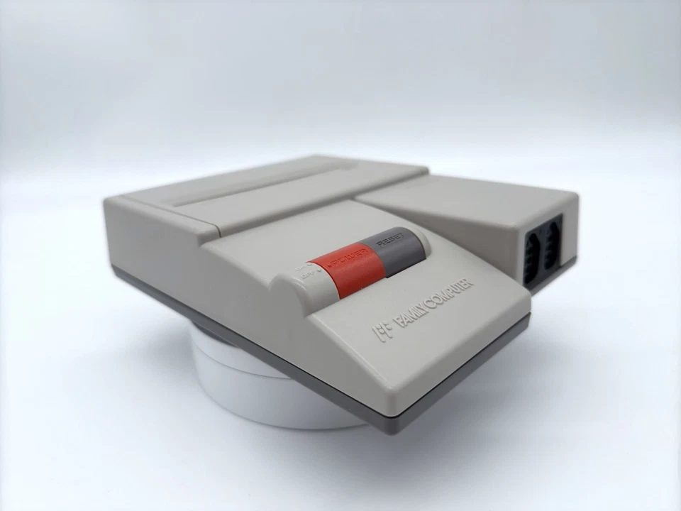 Famicom (HVC-101) Top Loader Tim Worthington's NESRGB, Audio rebalance, Recapped - Image 3 of 4