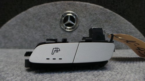 Ac-45 * Mercedes-Benz W205 C-Klasse Sitzheizung Schalter Rechts - A2139057502
