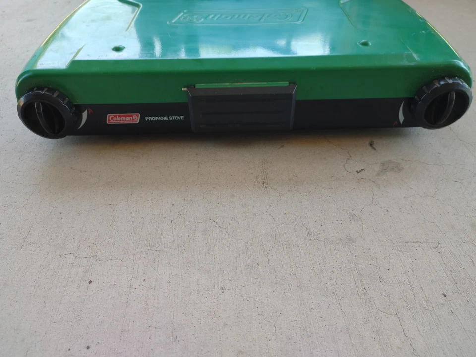 ESTUFA COLEMAN EXTERIOR PROPANO VERDE CON VÁLVULA DE GAS/REGULADOR Foto 2 de 4