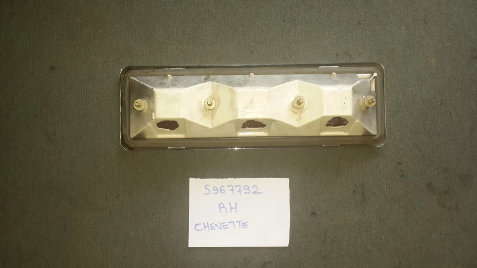 Luz trasera OEM 5967792 paso derecho Chevrolet Chevette 1976-1979 nuevo de lote original Foto 4 de 4