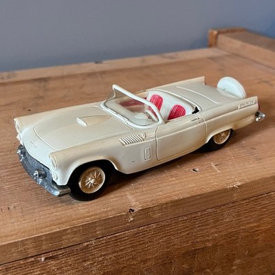 1957 Ford Thunderbird White Red Convertible AMT Dealer Promo Model Vintage