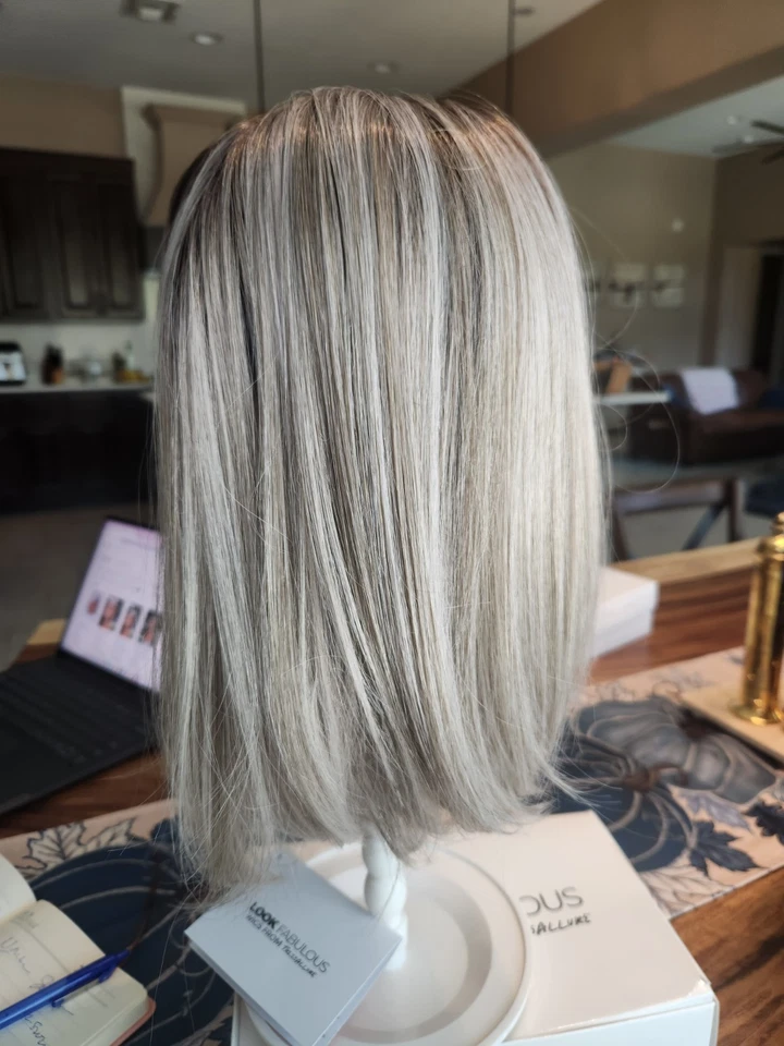 Bob graduado Tressallure Undercut color: 56/60/R8 Foto 2 de 4