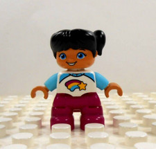 Lego Duplo Figure Kid Girl black hair white/magenta rainbow