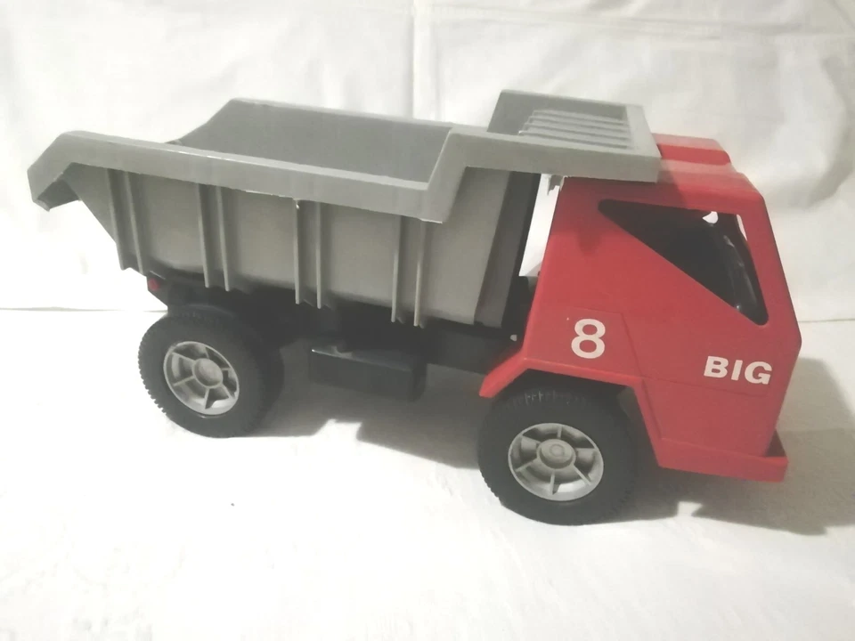 CAMION  CASSONE  RIBALTABILE    IN  PLASTICA   MADE IN WEST GERMANY  SCALA 1:10 - Immagine 2 di 4