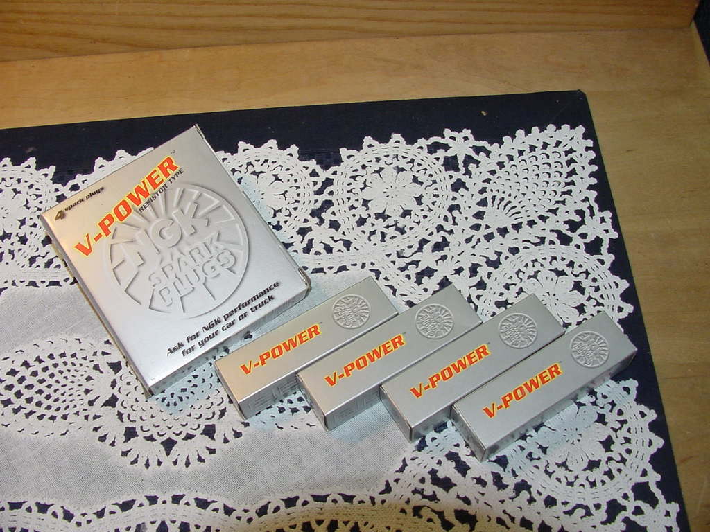 Set of Four 4 NGK ZFR6A-11, V-Power, Spark Plugs, Stock No. 1041 NEW IN BOX