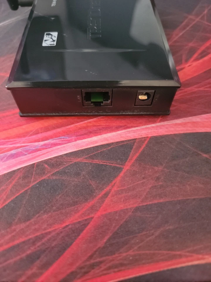 Punto de acceso inalámbrico Trendnet N TEW-650AP 150Mbs Foto 2 de 4