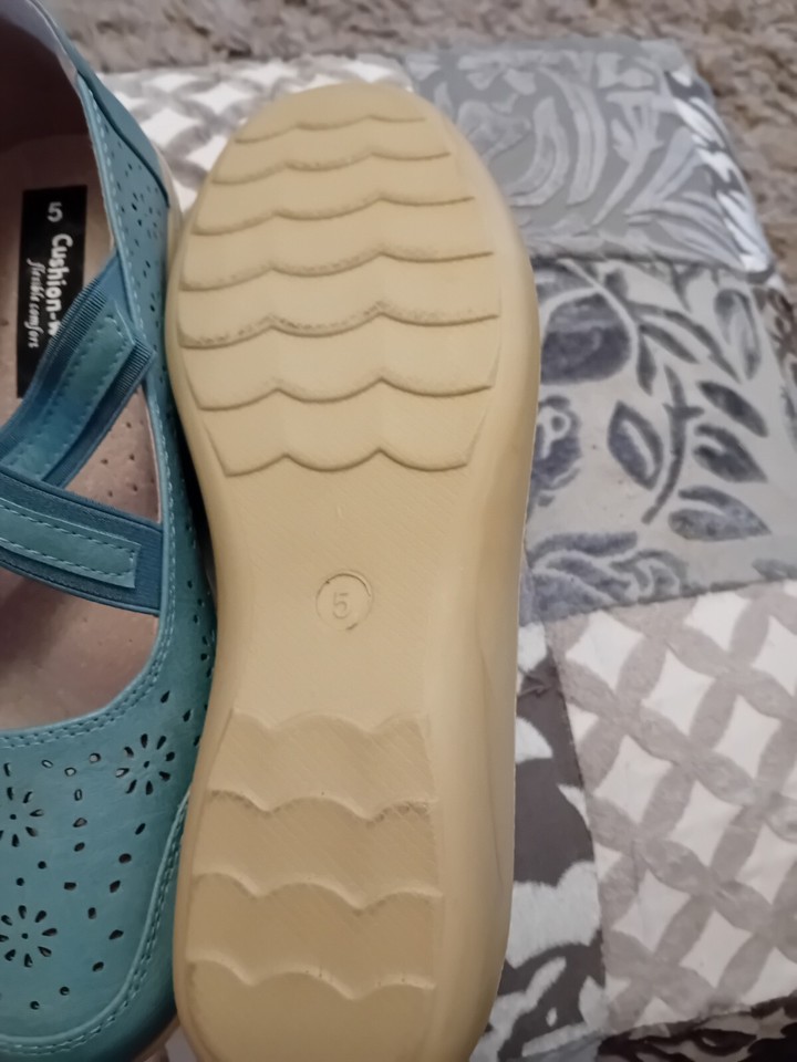 Ladies Comfort Walk Blue Shoes Size 5 eBay