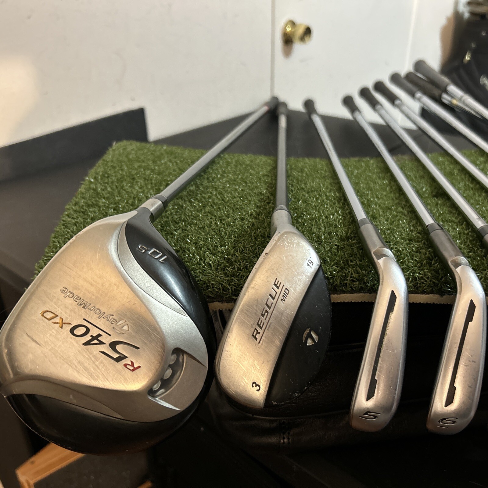 Taylormade Complete Golf Club Set of 10 w Speed Blade Irons & Bag eBay