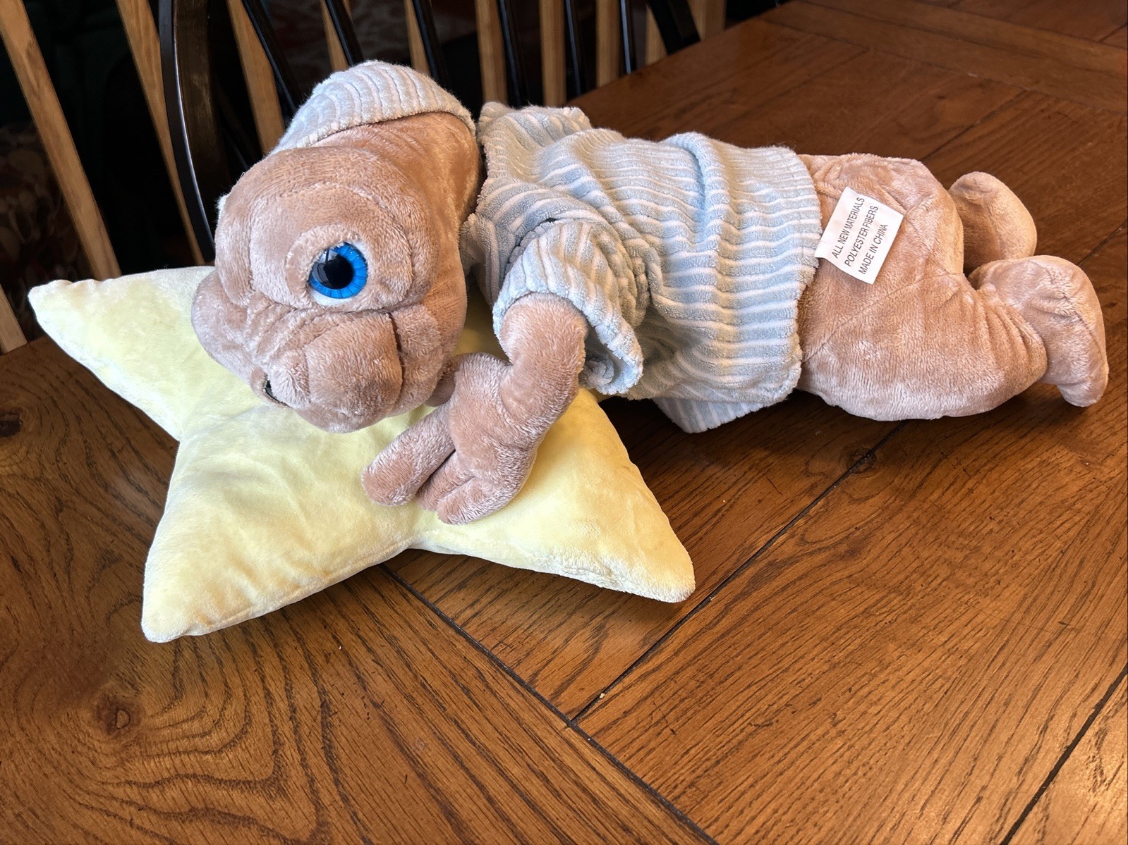21" Bedtime E. T. Extra Terrestrial Plush Star Shape Pillow Universal Studios 